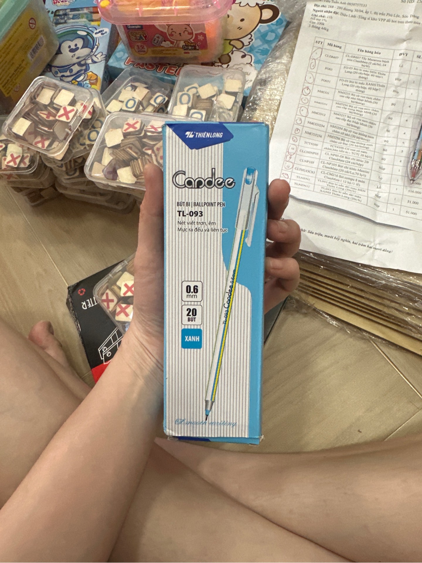 Bút Bi Thiên Long Nến Dài Màu Xanh