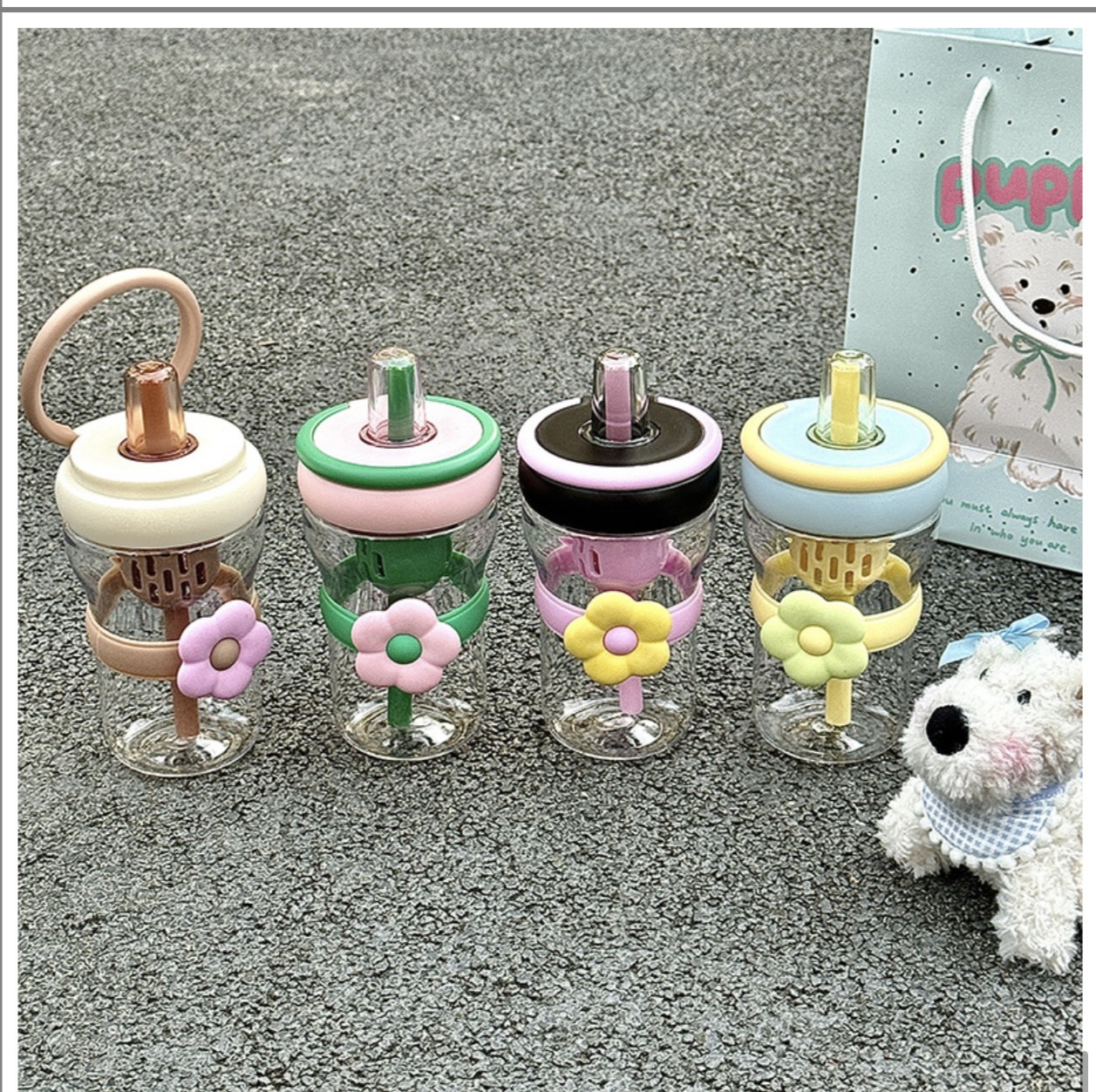 Bình Nước Nhựa Bông Hoa