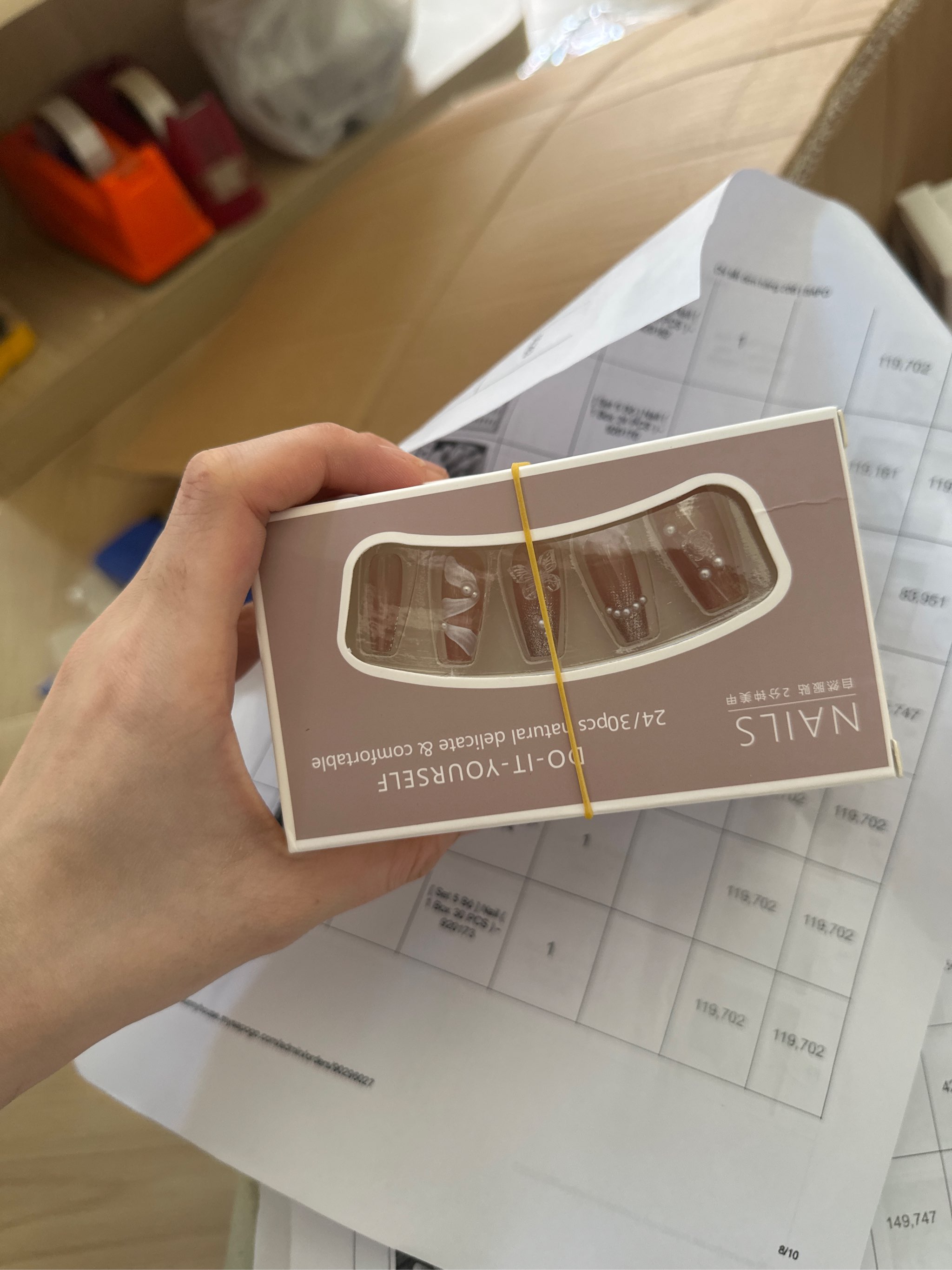 Nails (1 Hộp 30 Cái)