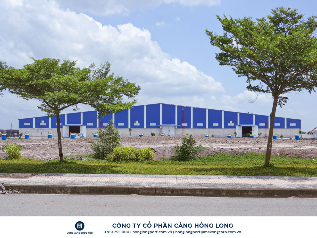 SAU HOÀN THIỆN KHO SỐ 1 & 2, KHO SỐ 3 HỒNG LONG TĂNG TỐC THI CÔNG