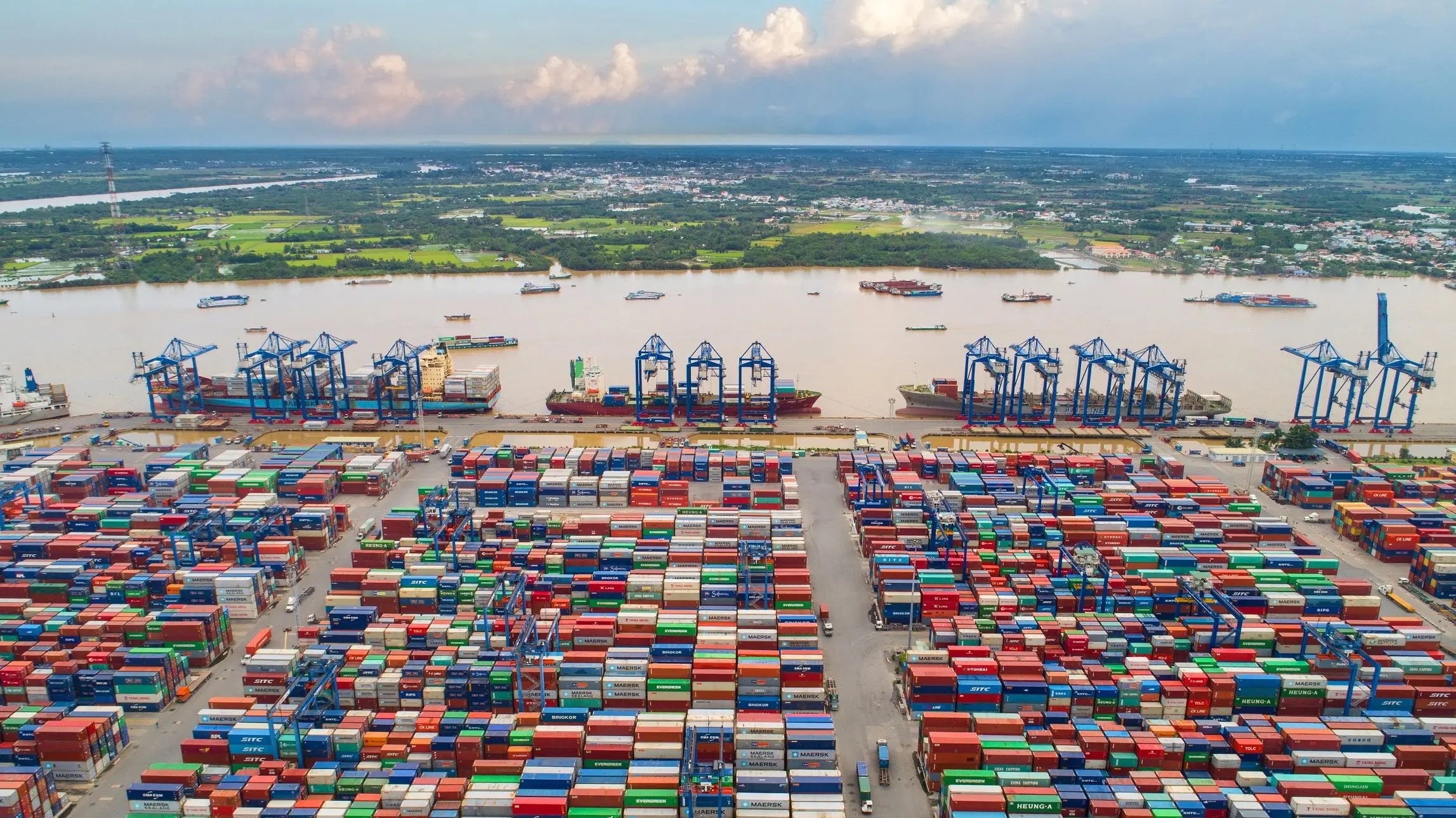Hoàn thiện hạ tầng và thể chế - Chìa khóa khơi thông dòng chảy logistics Việt Nam
