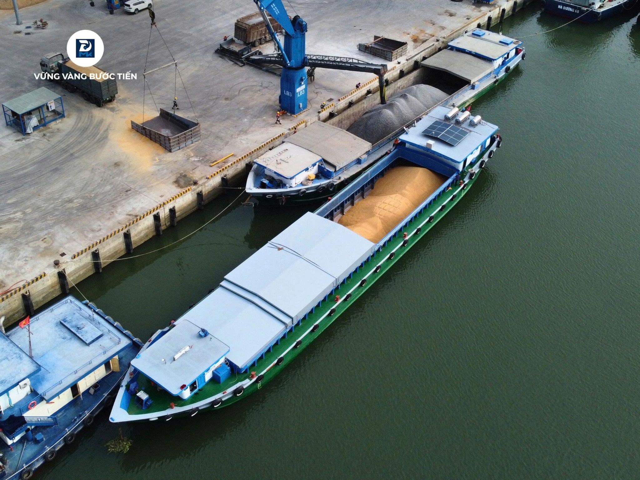 Ảnh hậu cần cảng 2