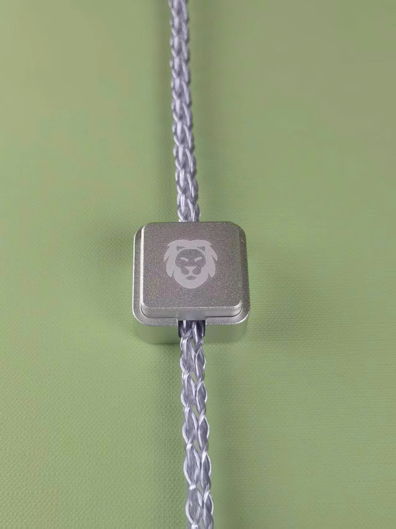 [Đã đóng GB] Hộp Kim Loại Cố Định Dây Cable Nam Châm Từ Tính