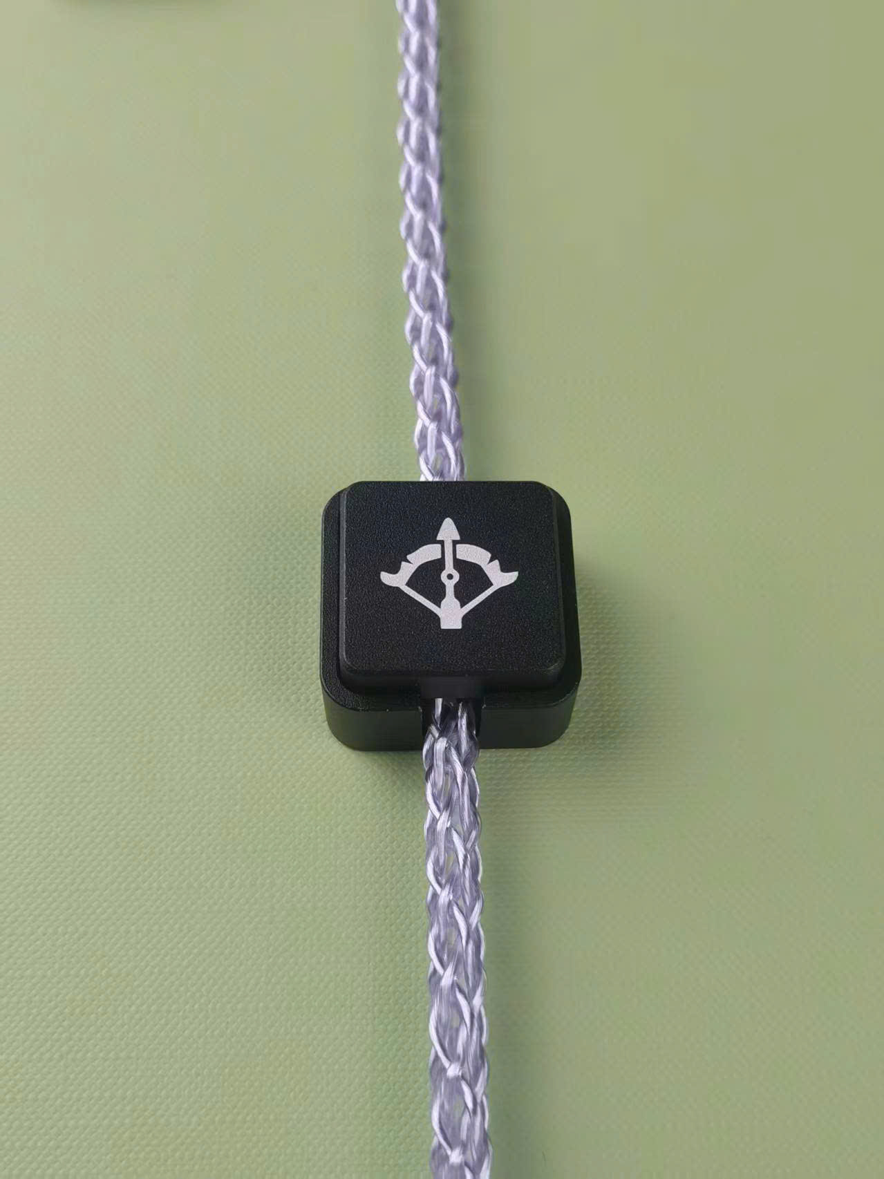 [Đã đóng GB] Hộp Kim Loại Cố Định Dây Cable Nam Châm Từ Tính
