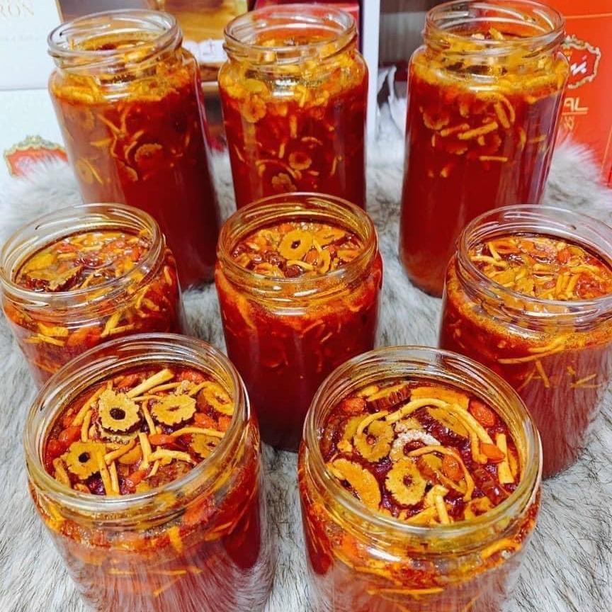 Mật Ong Thủ Công Ngâm Saffron & Đông Trùng – Hũ Đẹp, Thơm Mát, Quà Tặng Ý Nghĩa