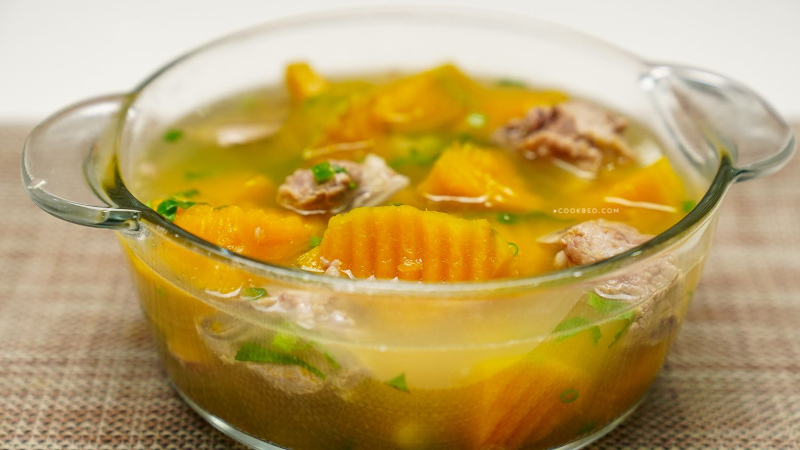 2 công thức canh bí đỏ nấu xương hấp dẫn cho bữa cơm gia đình