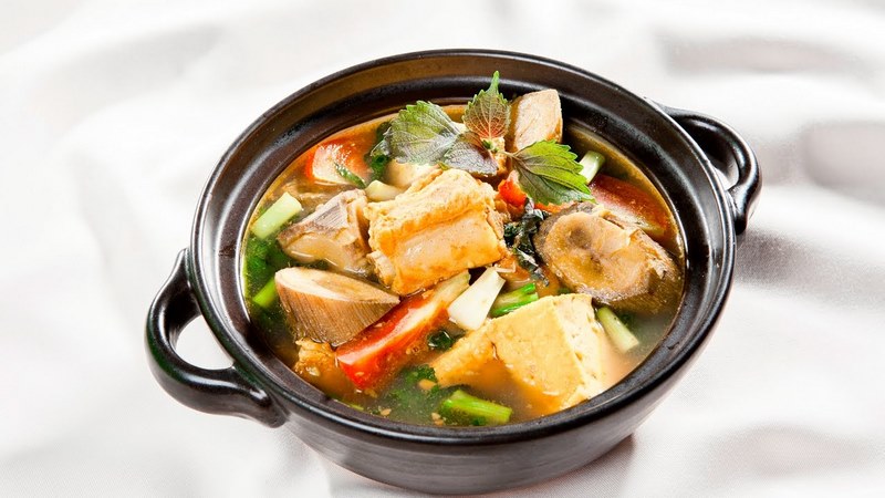 Canh sườn nấu chuối xanh đổi vị trong bữa cơm