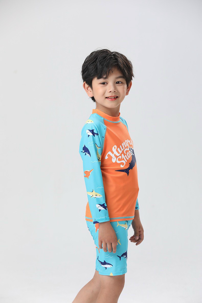 T01 - Set bơi tay dài cá mập kèm nón che gáy bé trai
