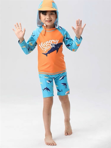 T01 - Set bơi tay dài cá mập kèm nón che gáy bé trai image 2