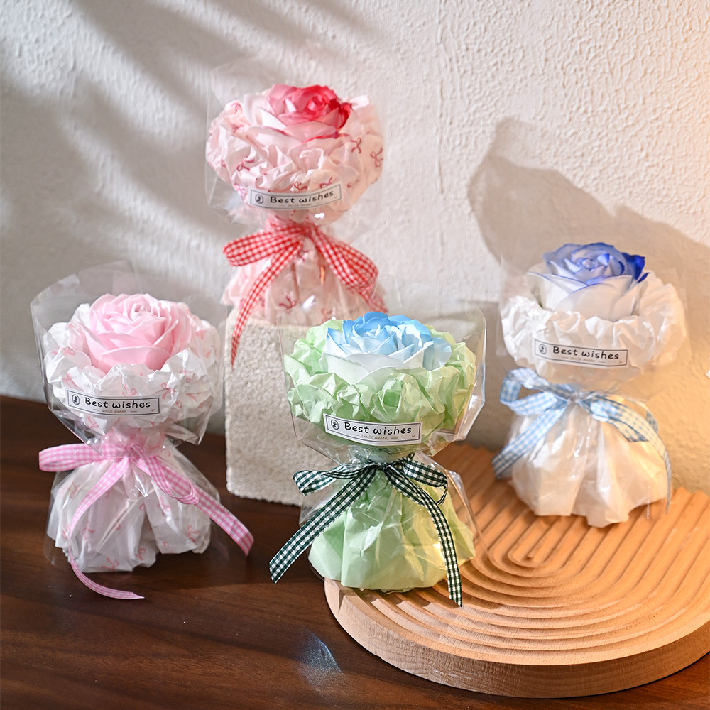 Bó hoa mini quà tặng người thương bạn bè nhâm dịp sinh nhật n gày lễ. set hoa kèm hộp siêu cute