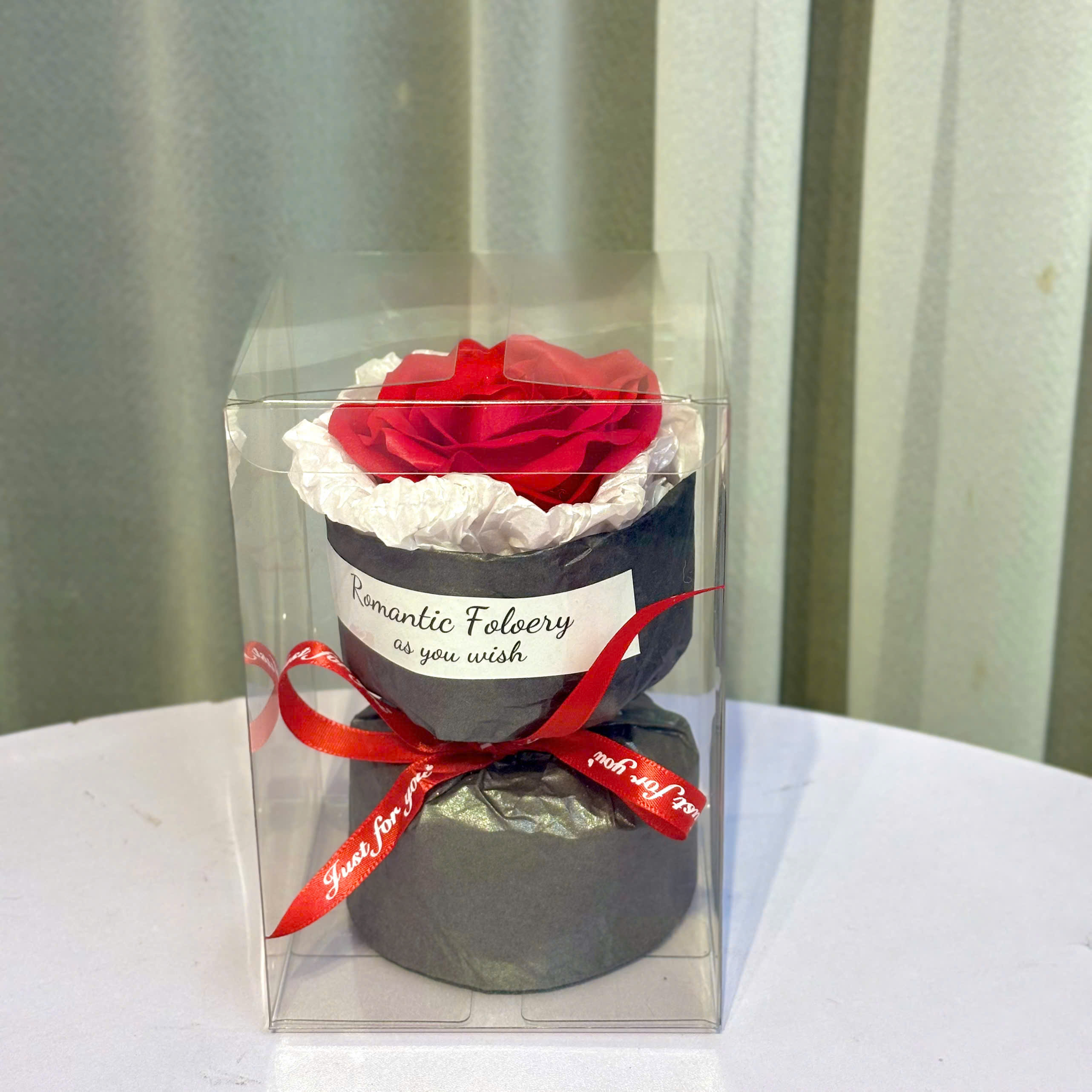 Bó hoa mini quà tặng người thương bạn bè nhâm dịp sinh nhật n gày lễ. set hoa kèm hộp siêu cute