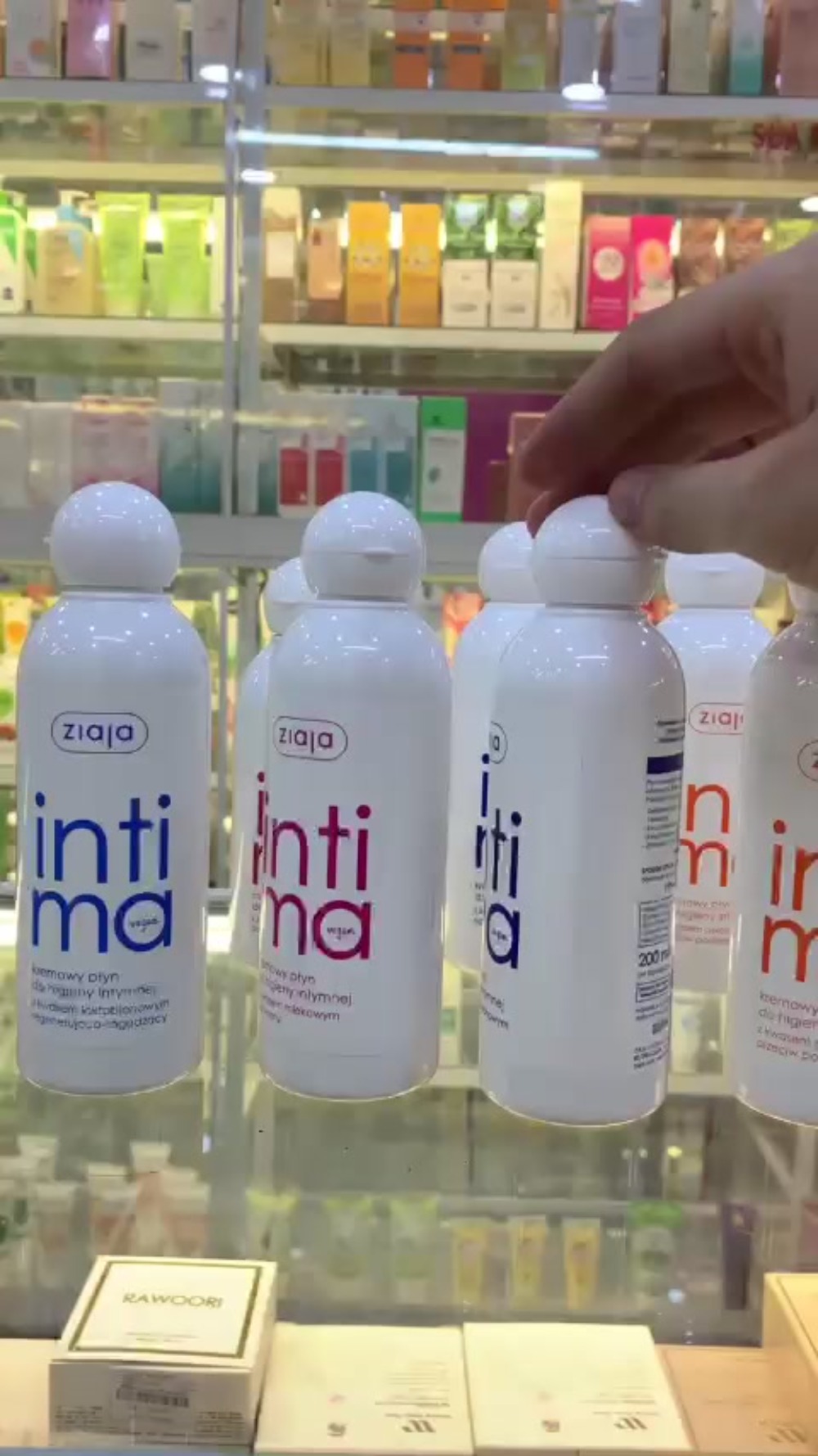 Dung dịch vệ sinh phụ nữ Intima Ziaja chính hãng Ba Lan khử mùi giảm viêm nhiễm cân bằng độ pH tự nhiên,dưỡng ẩm dịu nhẹ