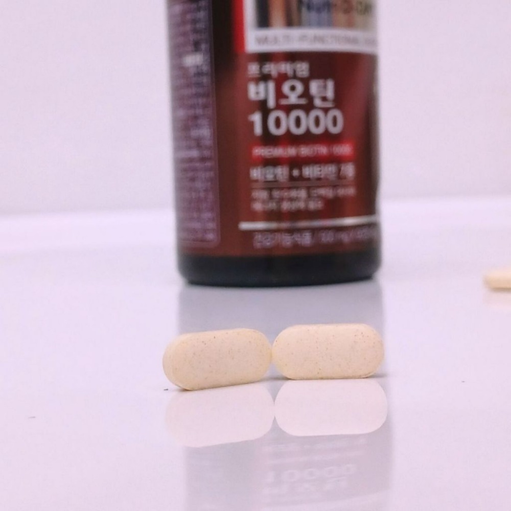Viên Uống Biotin 10000 90 viên của Nutri D-Day Kích Thích Mọc Tóc, Ngăn Ngừa Rụng Tóc