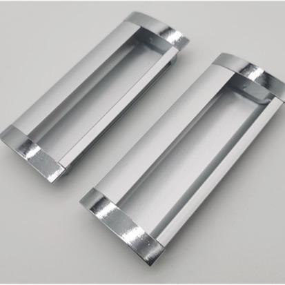 Tay nắm tủ âm màu bạc kích thước 96mm, 128mm.