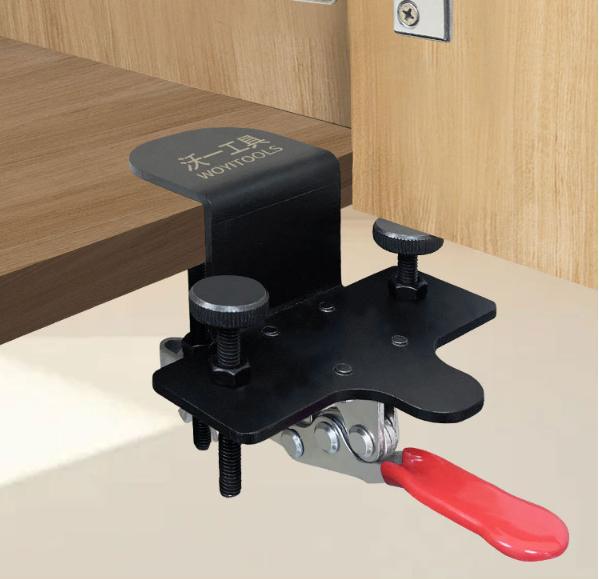 Kẹp định vị bắt bản lề cánh tủ tùy chỉnh thuận tiện nhanh chóng.