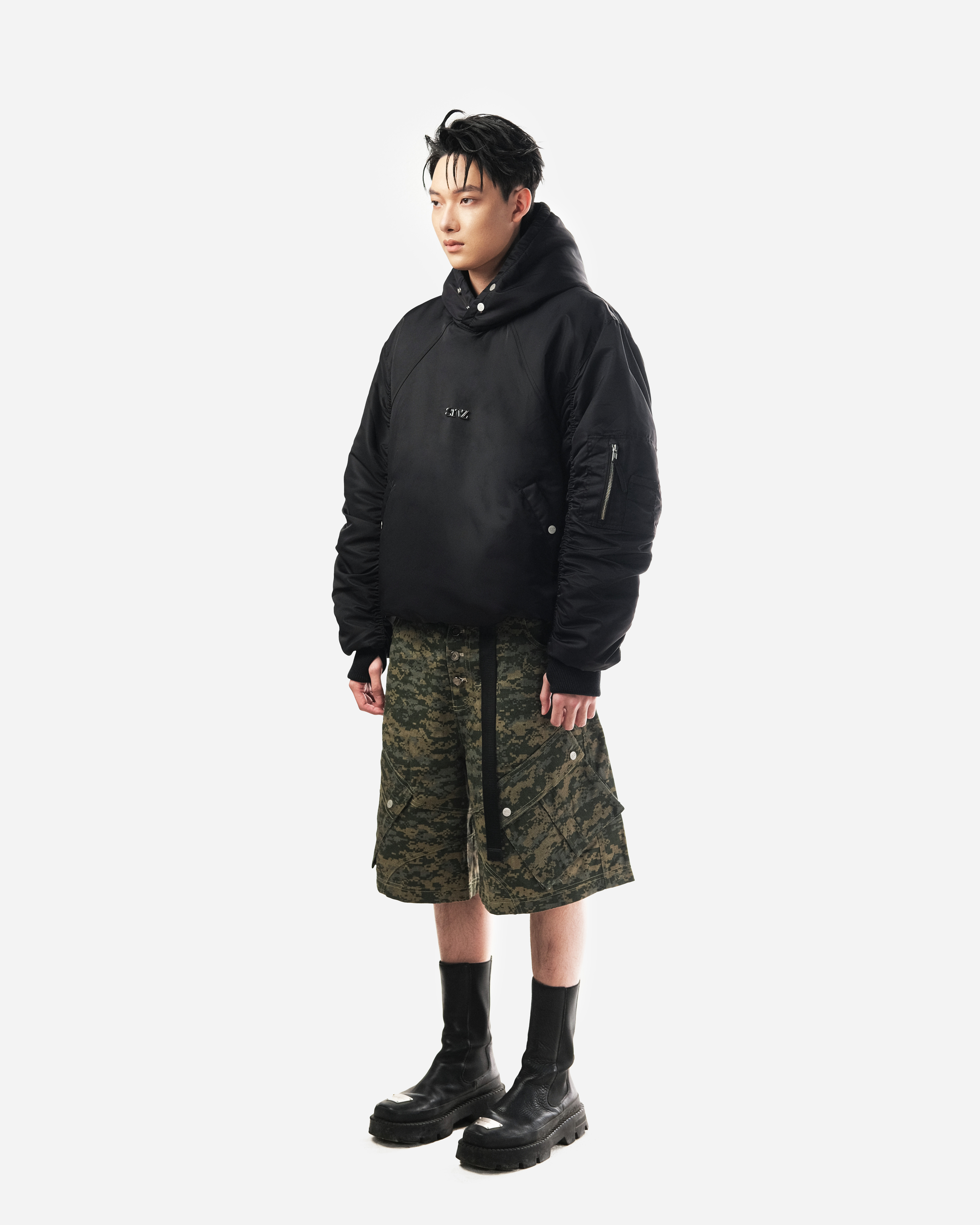 BOMBER HOODIE - BLACK