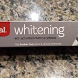KEM ĐÁNH RĂNG THAN HOẠT TÍNH - TRẮNG BÓNG Red Seal Whitening Toothpaste Activated Charcoal, Paraben Free, 110g