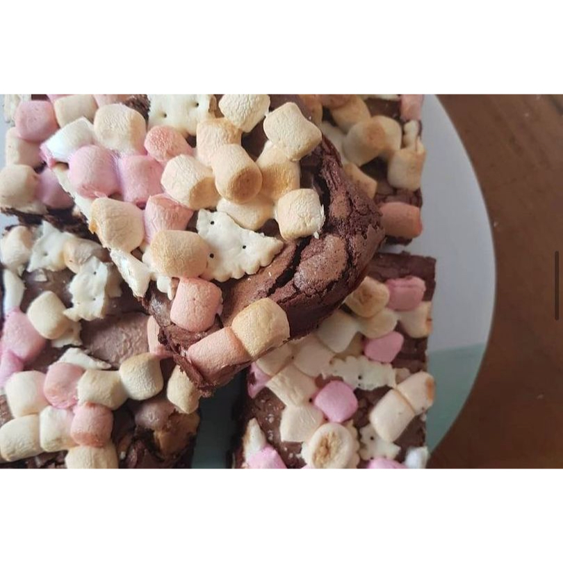 KẸO Marshmallow HỒNG – TRẮNG Ma Baker’s Bite Size Mallows – Pink & White, Gluten Free, 200g