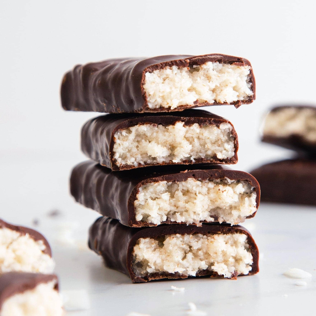 HỘP 5 THANH SOCOLA PHỦ YẾN MẠCH & DỪA Weight Watchers Choc Coconut Delight Bar, VỊ VANILLA, 105g (5 bars)