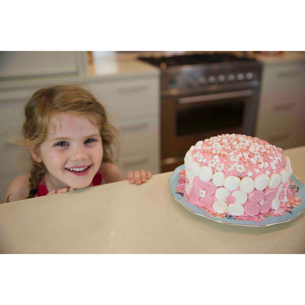 KẸO Marshmallow HỒNG – TRẮNG Ma Baker’s Bite Size Mallows – Pink & White, Gluten Free, 200g