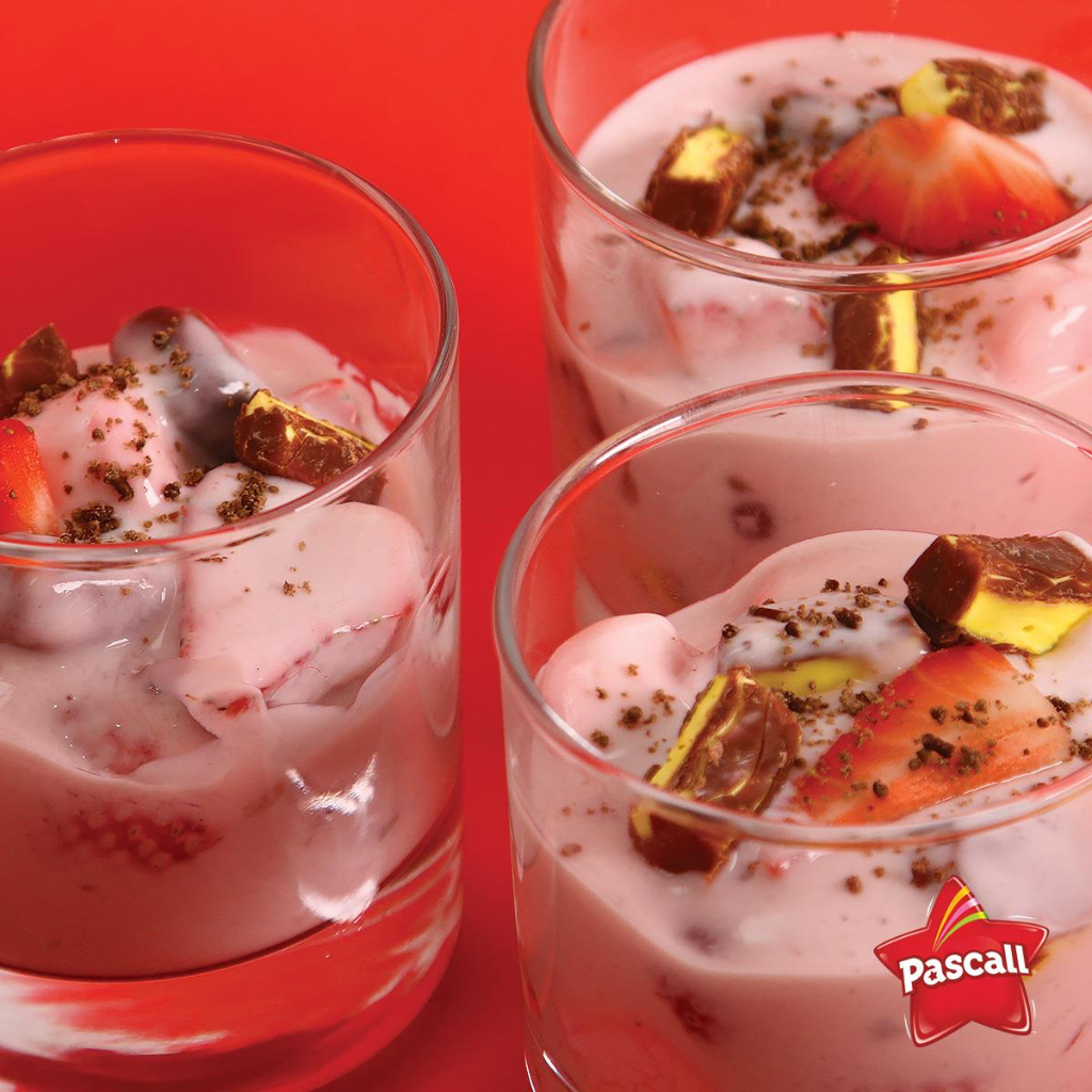 TÚI BÁNH SOCOLA ĐEN – NHÂN BƠ MẬT ONG Pascall Hokey Pokey Flavour Lumps, 120g