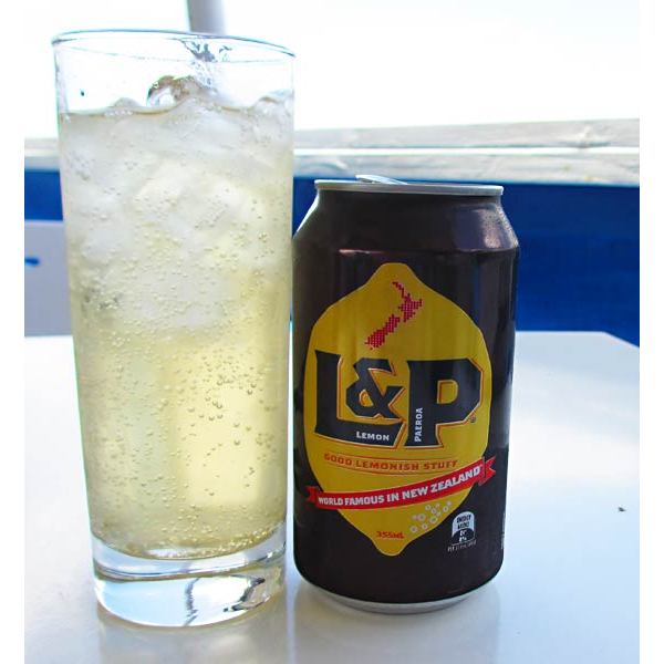 NƯỚC NGỌT CHANH QUỐC DÂN New Zealand L&P Lemon & Paeroa - TƯƠI MÁT ĐỘC ĐÁO, 250ml