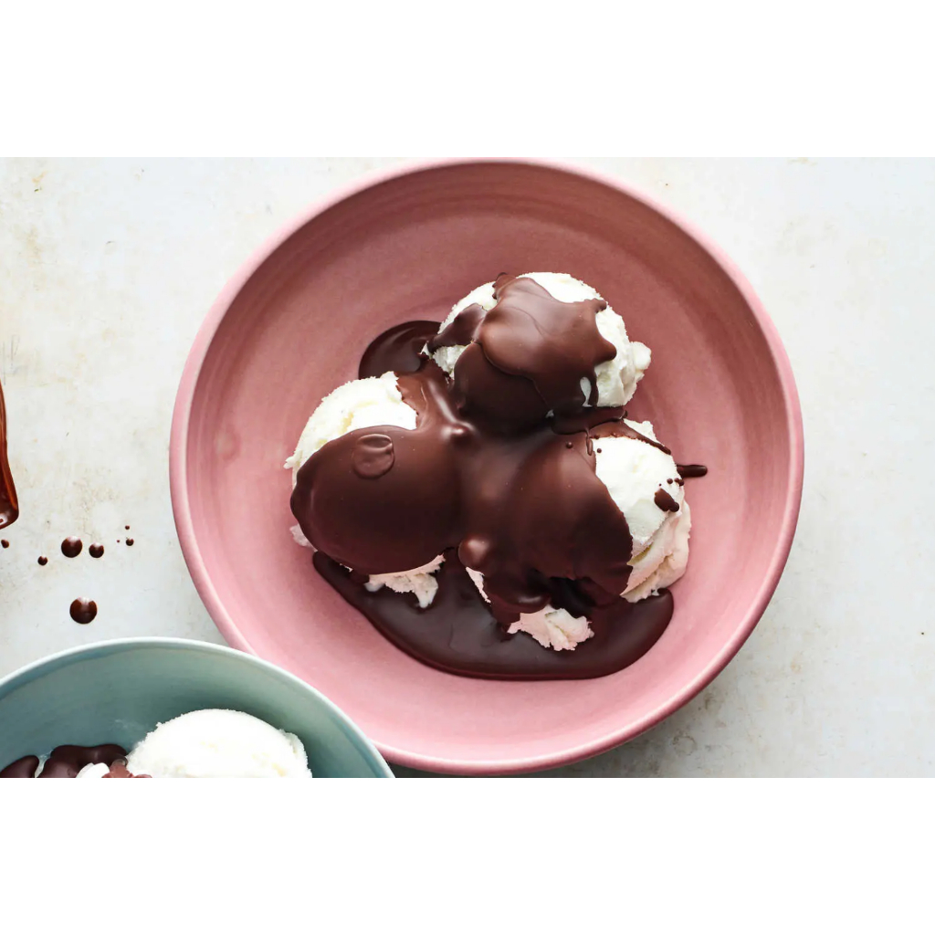 SỐT SOCOLA PHỦ KEM TẠO VỎ GIÒN TRONG TÍCH TẮC Cottee’s® Choc Whizz® Chocolate, 220g