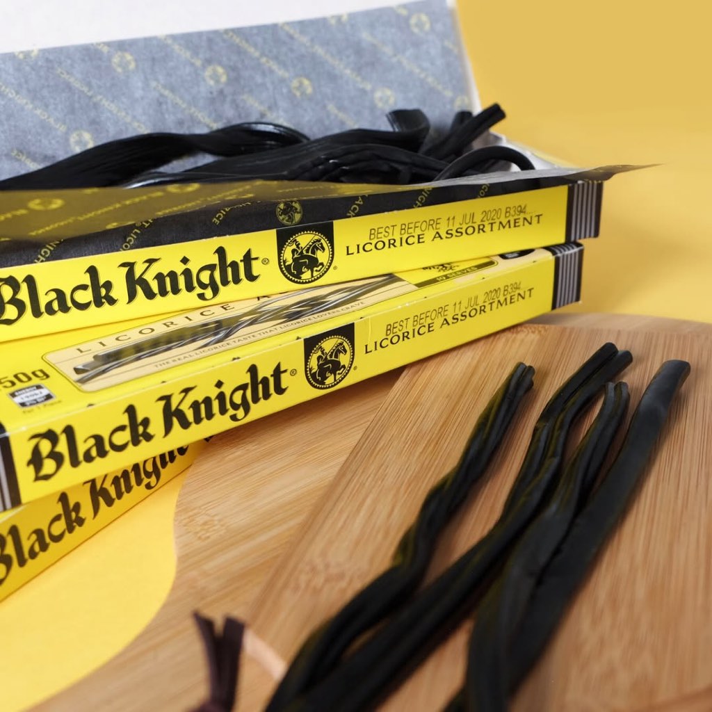 KẸO DẺO MIX NHIỀU DẠNG - VỊ TRUYỀN THỐNG Black Knight Licorice Traditional Assortment, 250g