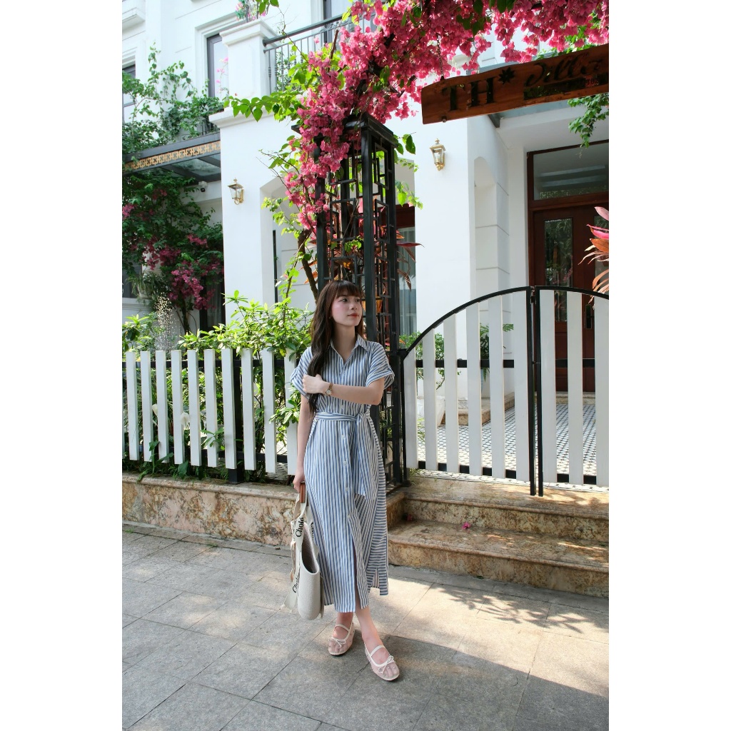 Đầm maxi nữ Chililuu váy xanh kẻ sọc trắng dáng dài kèm đai chiết eo tôn dáng phong cách thanh lịch Hàn Quốc