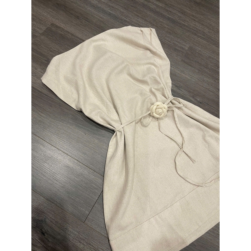 Váy linen Chililuu váy cách điệu chiết eo dang ngắn ngắn kèm hoa phong cách đơn giản thanh lịch