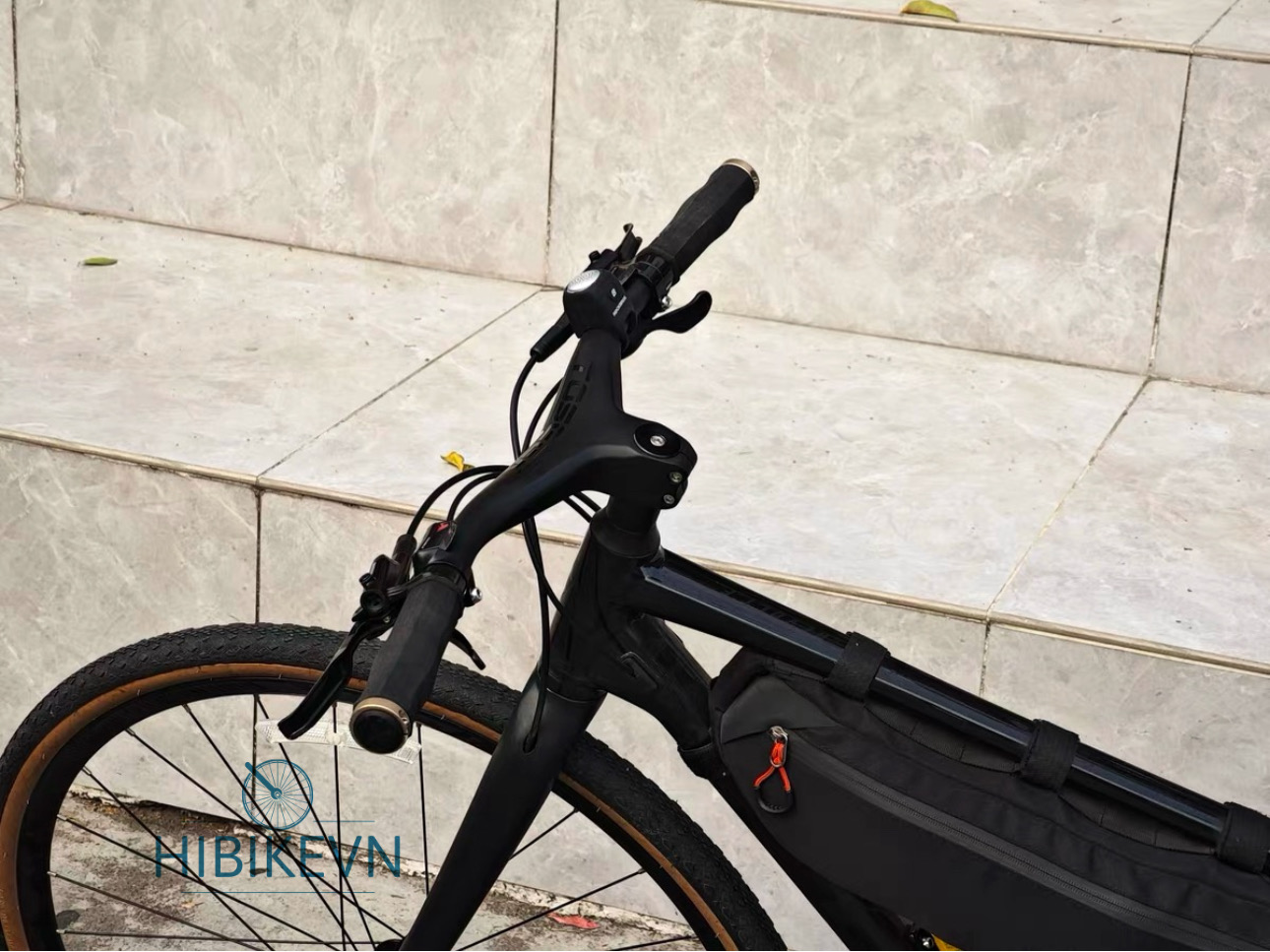 Ghi Đông Xe Đạp MTB Liền Pô Tăng CARBON TOSEEK - Màu Đen