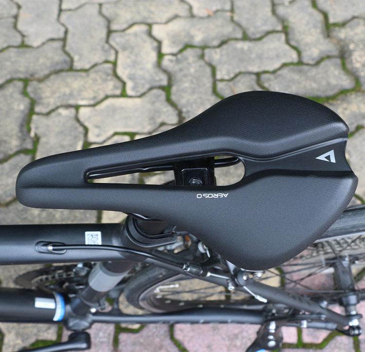 Yên xe đạp Giant Aeros Series