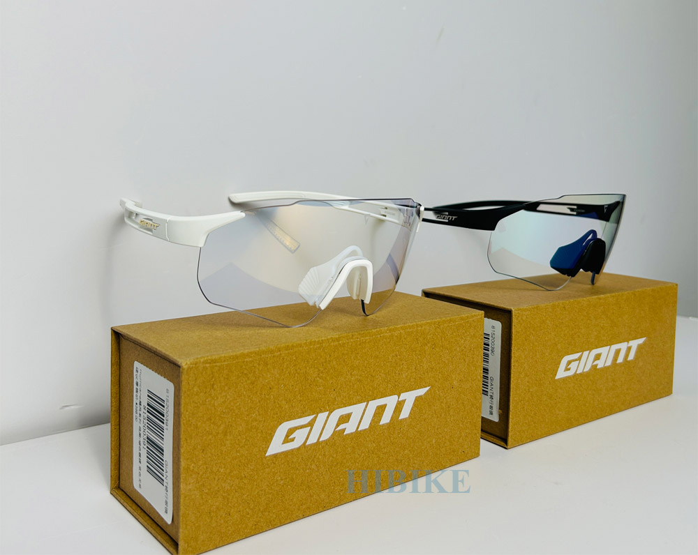 Kính Xe Đạp Đổi Màu GIANT HURRICANE 02