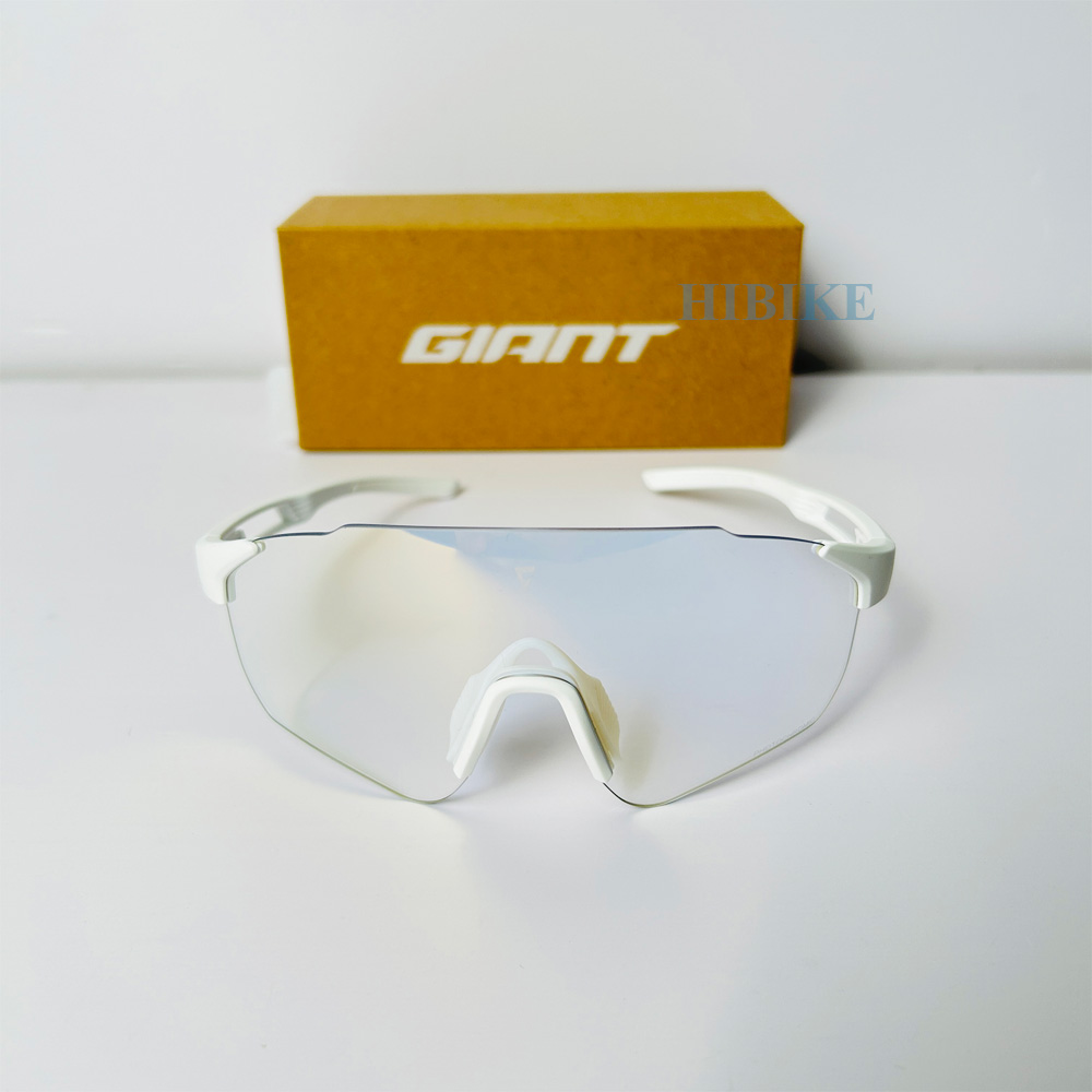 Kính Xe Đạp Đổi Màu GIANT HURRICANE 02