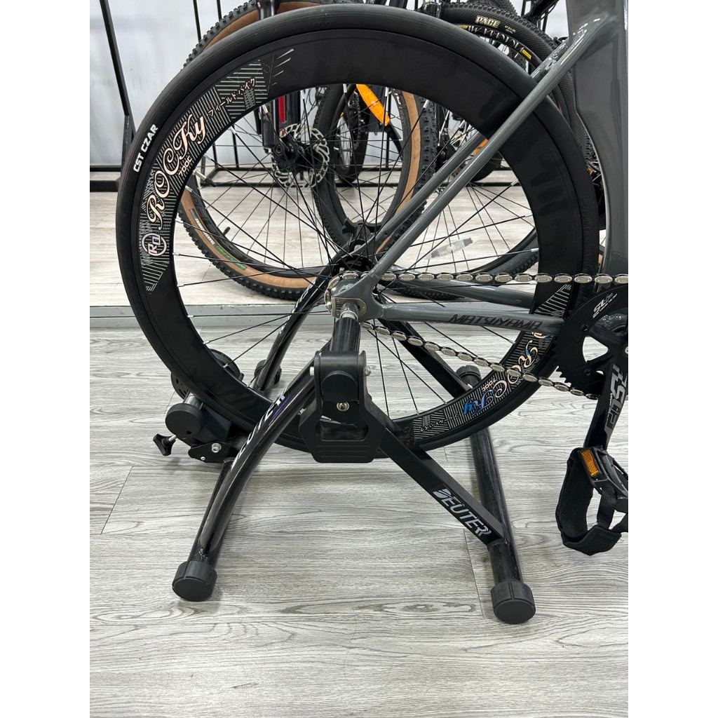 Rulo đạp xe trong nhà DEUTER MT04