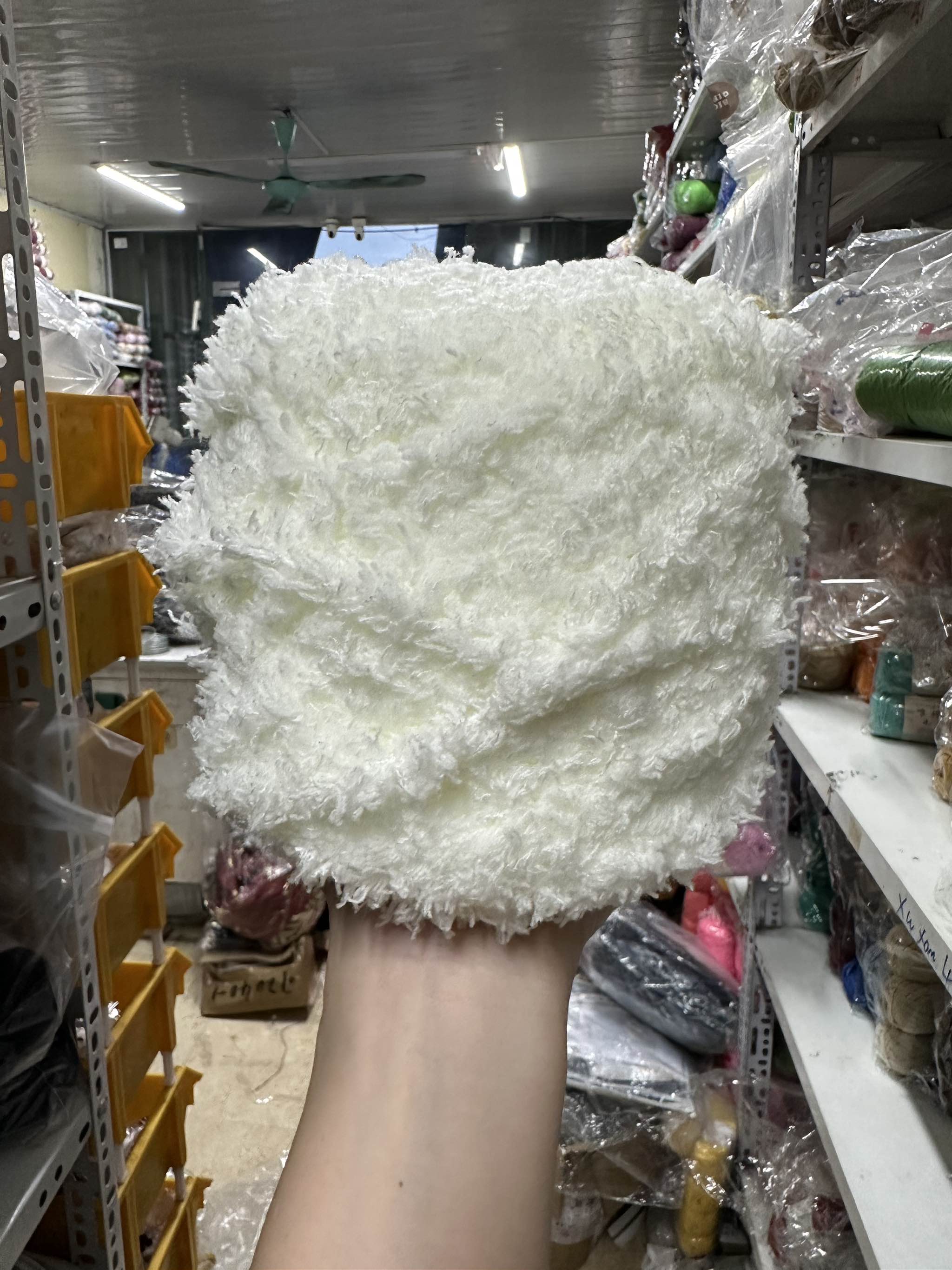 Len Bông Xù cuộn 100gr