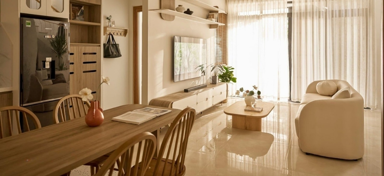 Vợ chồng trẻ trẻ Bình Định xây nhà 2 tầng phong cách Sabi Wabi với chi phí dưới 2 tỷ