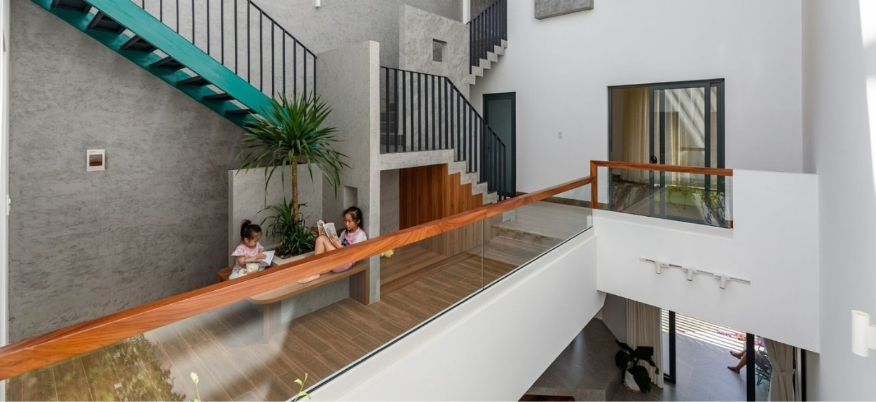 Nhà ống 4x22 cho gia đình trẻ: Mỗi mét vuông đều nghĩ đến sự an toàn cho con