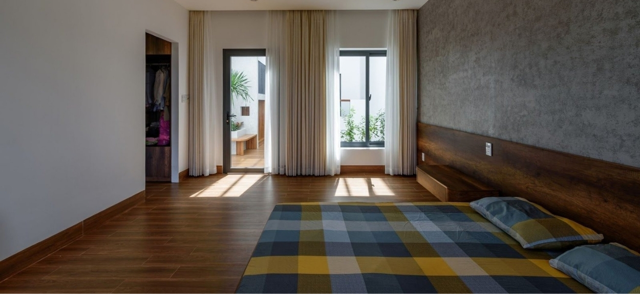 Nhà ống 4x22 cho gia đình trẻ: Mỗi mét vuông đều nghĩ đến sự an toàn cho con
