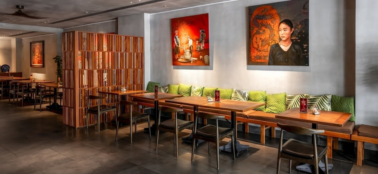 Triple E Hotel: Khách sạn xanh giữa lòng Sài Gòn với lớp màng lọc nhiệt đới ấn tượng