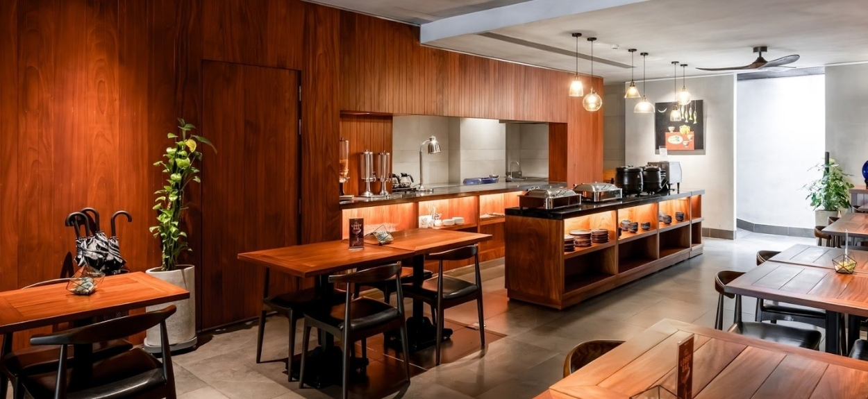 Triple E Hotel: Khách sạn xanh giữa lòng Sài Gòn với lớp màng lọc nhiệt đới ấn tượng