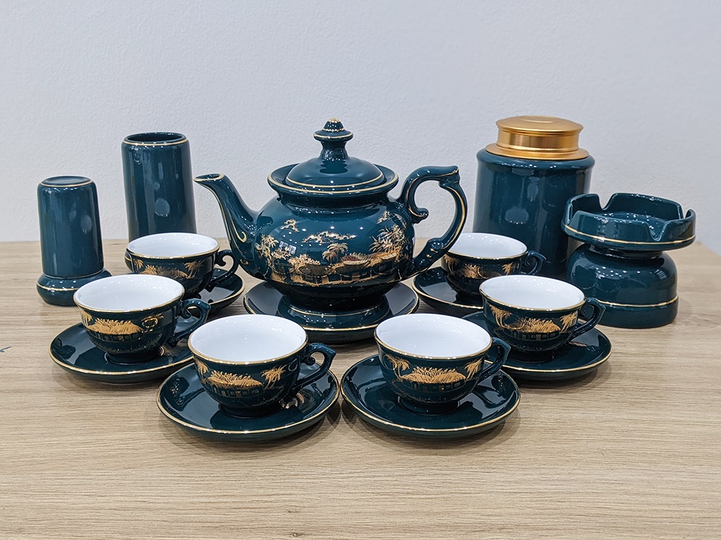 Bộ ấm chén men xanh lục bảo, men xanh cổ vịt