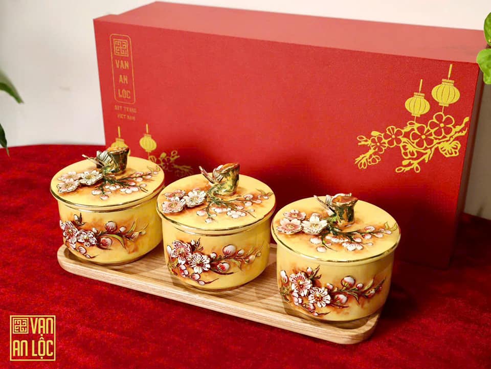 Bộ 3 hũ đựng mứt sứ hoa đắp nổi mạ vàng VIP