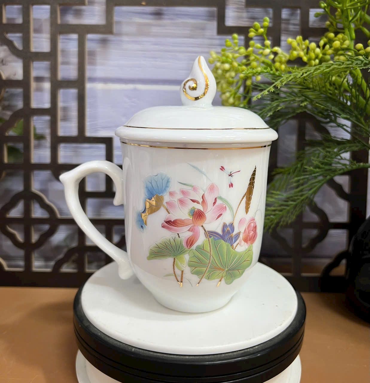 Cốc sứ mẫu đơn Vinh hoa Phú quý khảm vàng