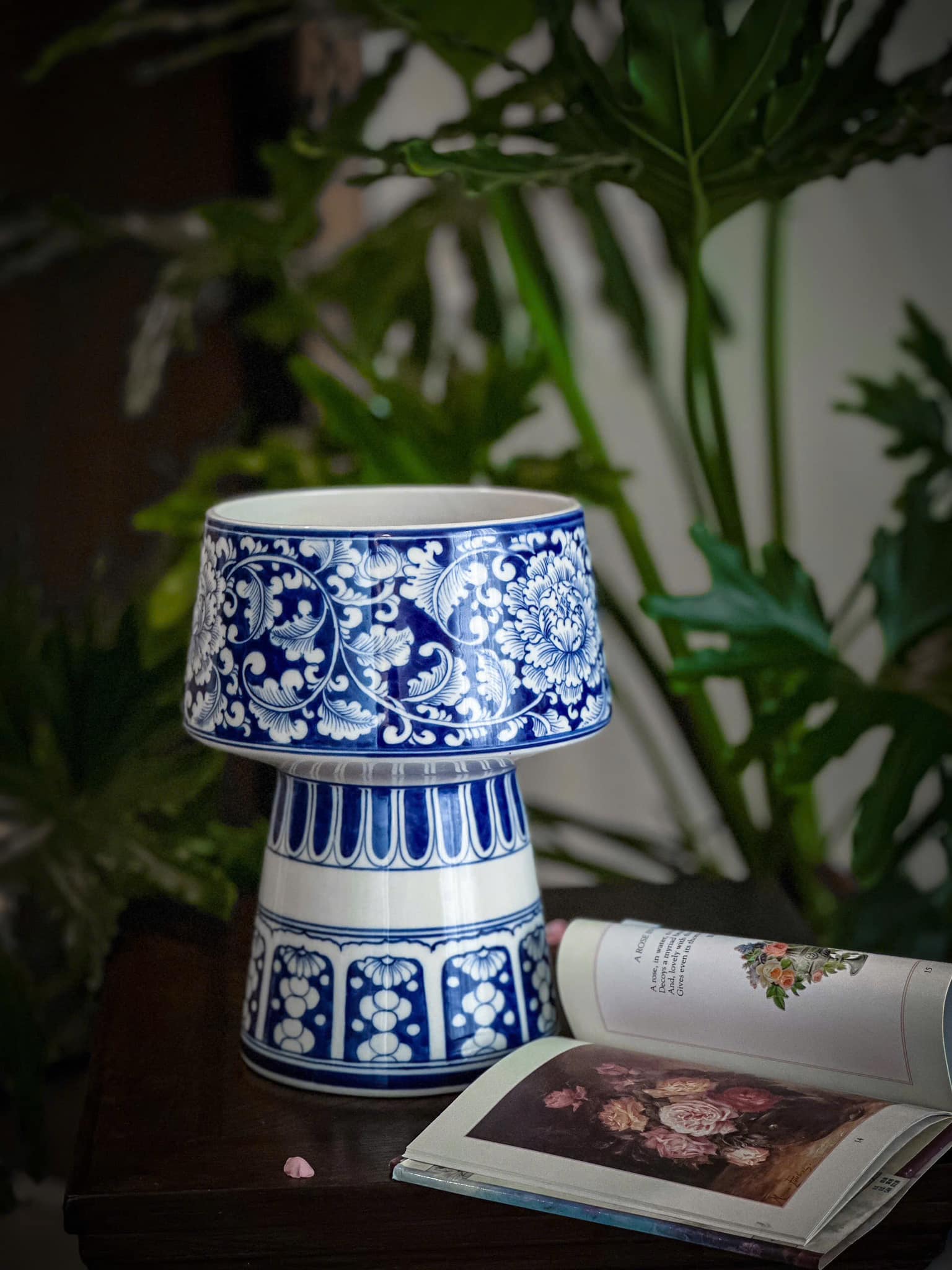 Lọ hoa men lam hoàng cung