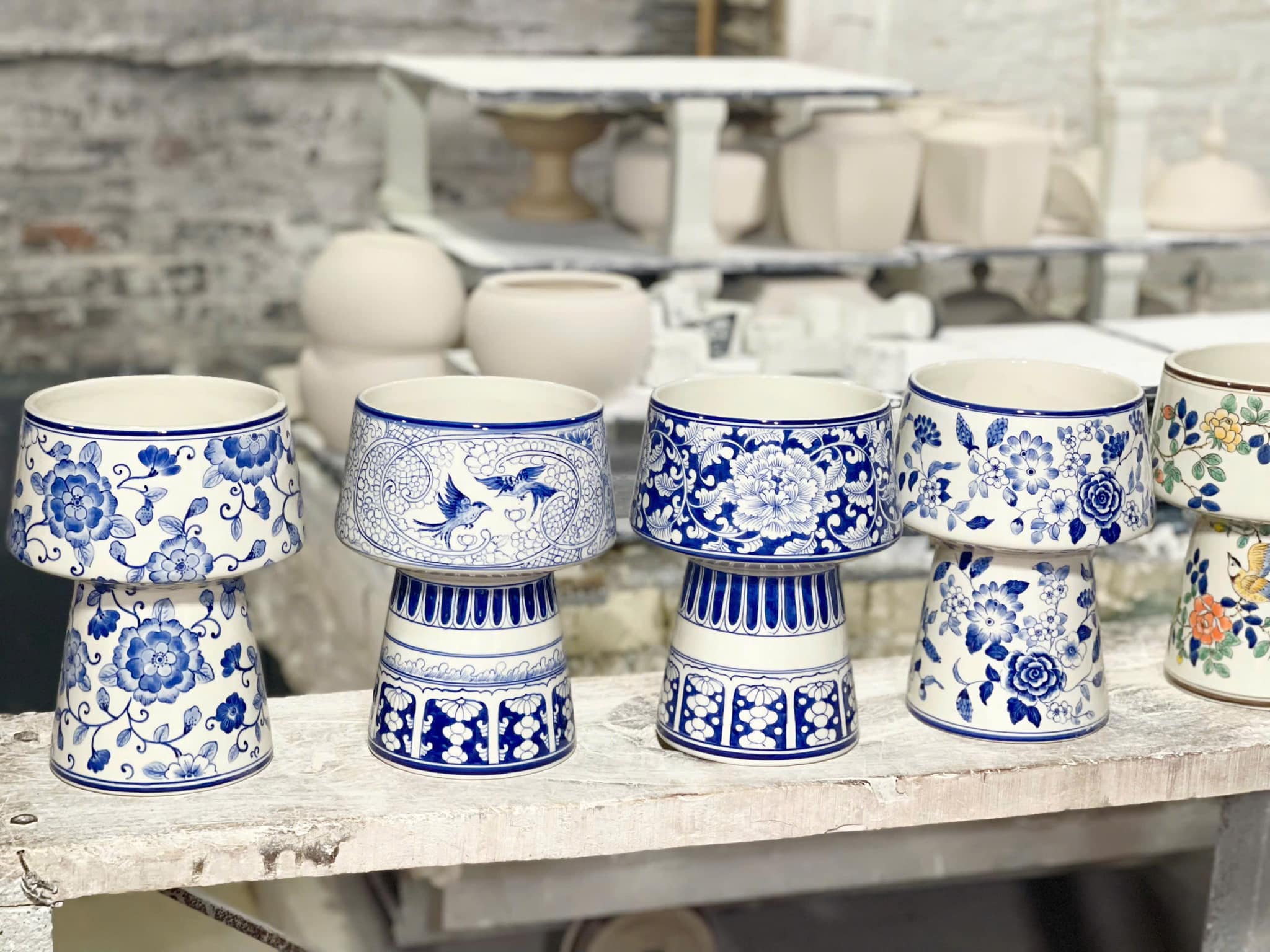 Lọ hoa men lam hoàng cung