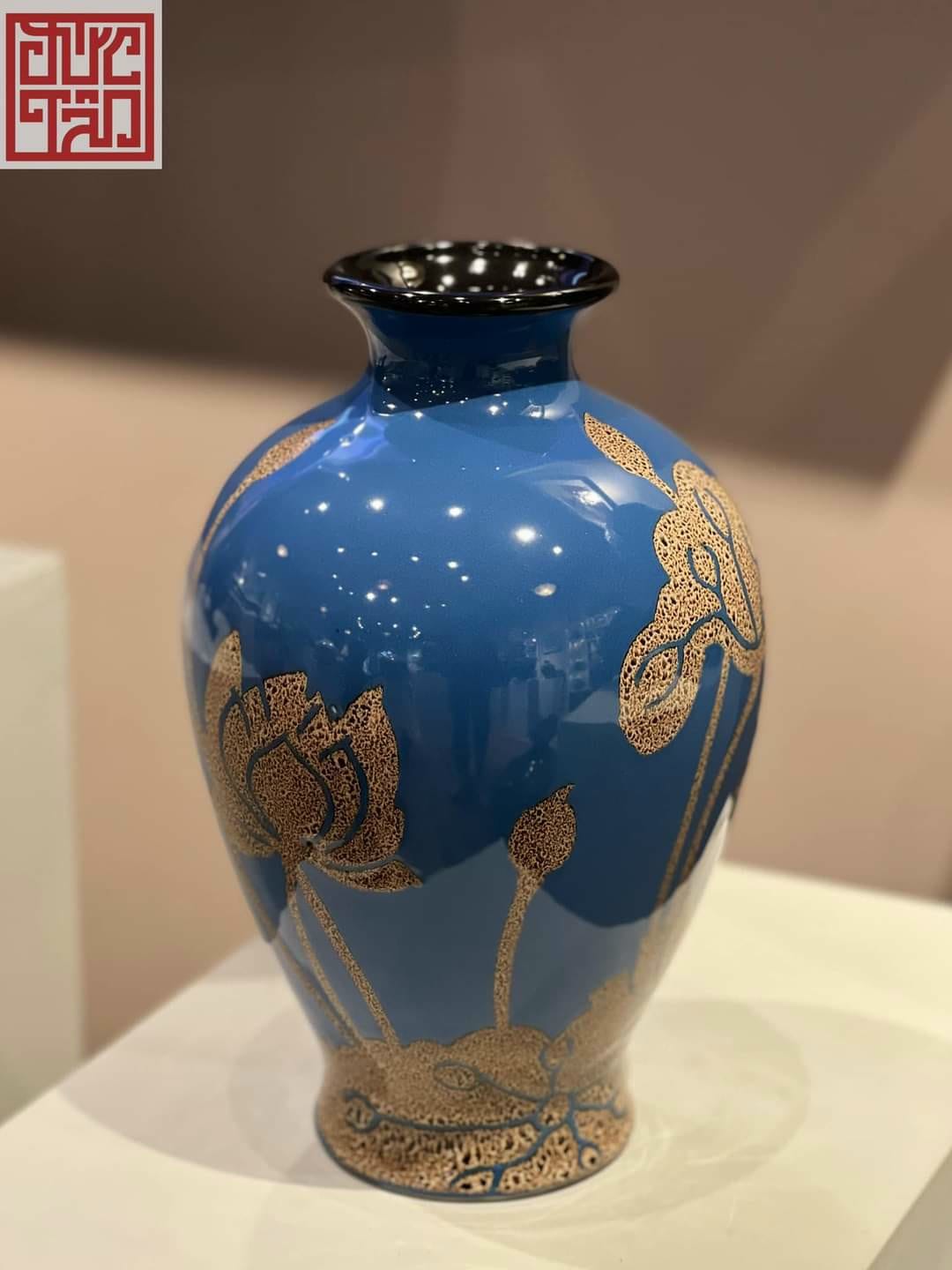 Bình sứ men màu vàng kim