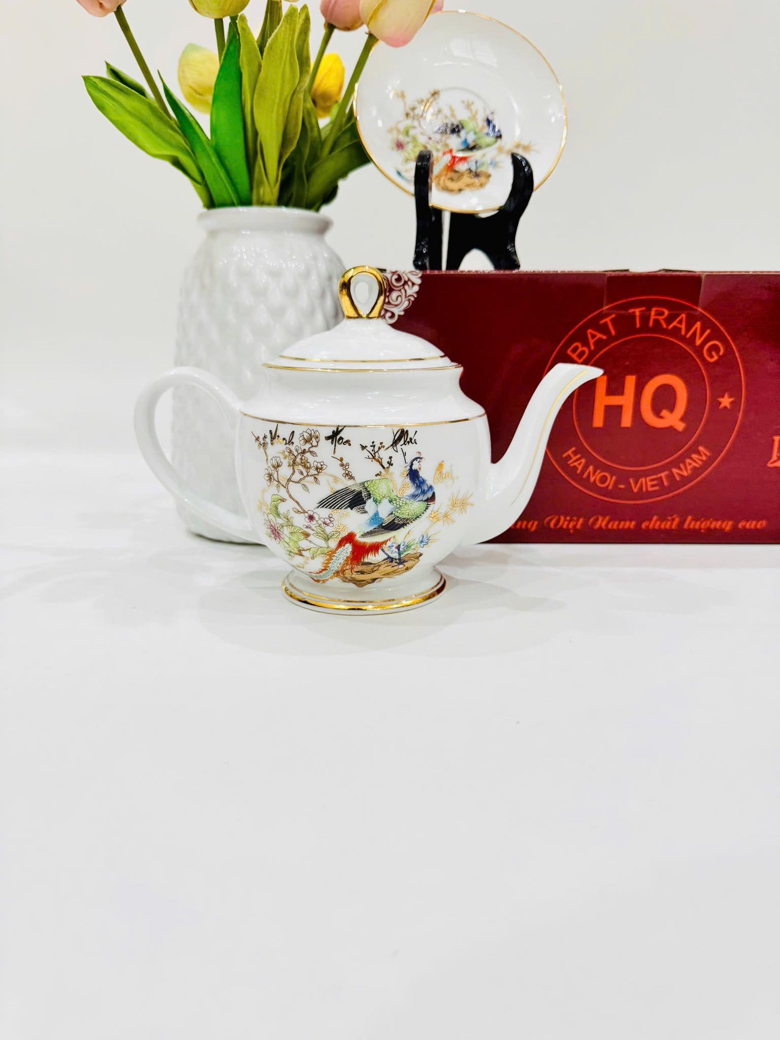 Bộ ấm chén họa tiết chim công vàng kim