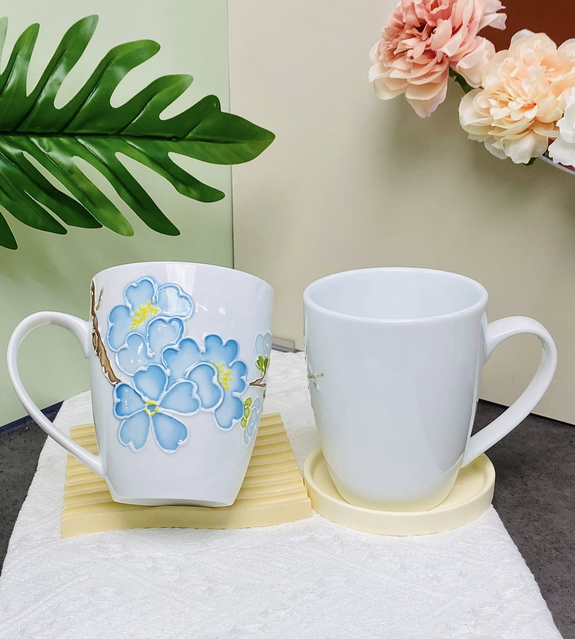 Cốc Sứ 3D Họa Tiết Hoa