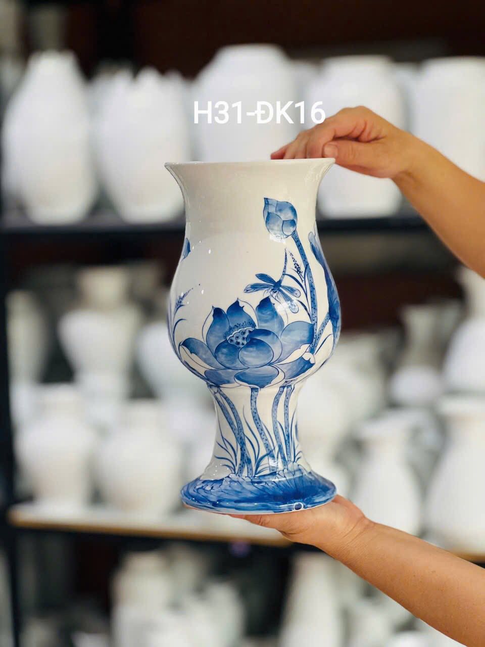 Lọ hoa gốm sứ vẽ tay 2